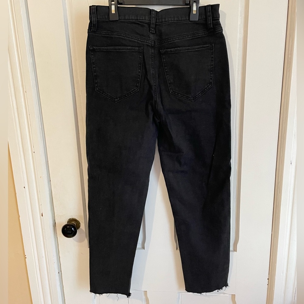 High Rise Curvy Mom Jeans - Picture 4 of 4